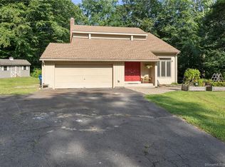 88 Harvest Ln, Windsor, CT 06095