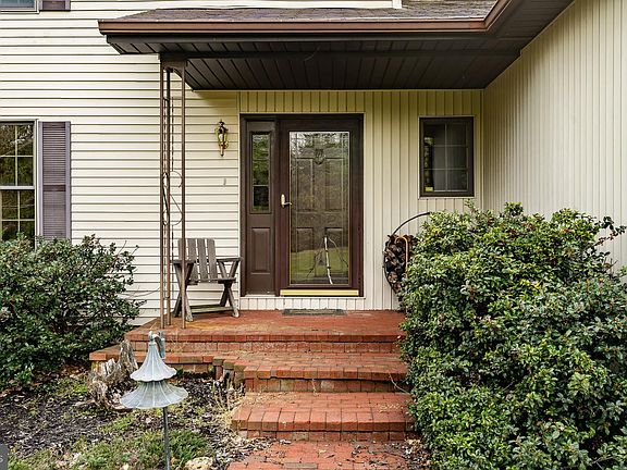4th image of 1584 Winfield Dr