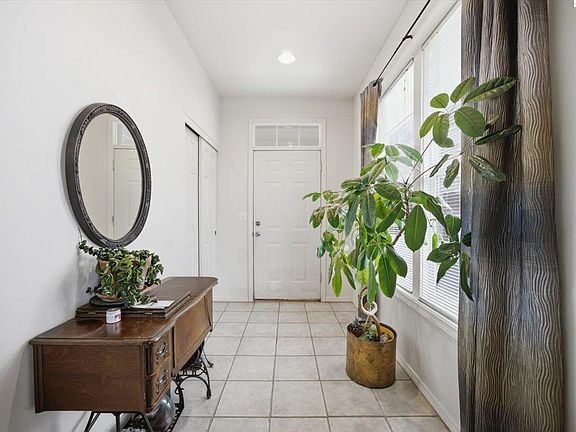 4th image of 6211 Oriole Dr