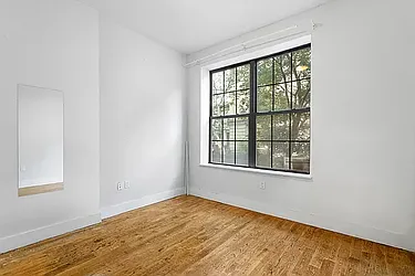 Rented by Safdie Realty Group