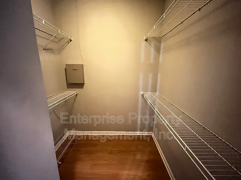 5236 Laurelhome Cv — Photo 19