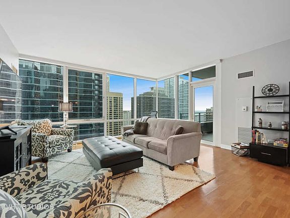 3rd image of 505 N McClurg Ct APT 3101