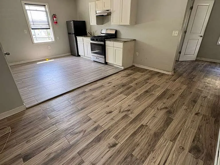 152-154 Mapes Ave #3 — Photo 7