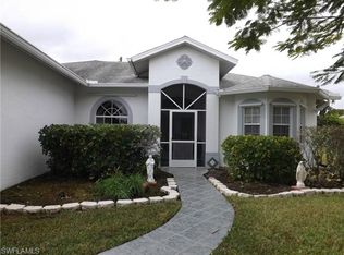 943 Sapling Dr, Naples, FL 34120