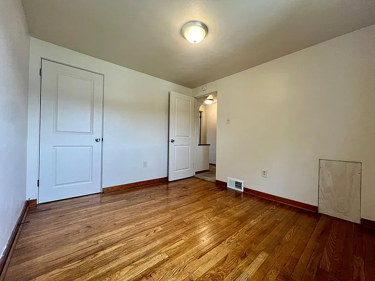 107 Savors Ct — Photo 9