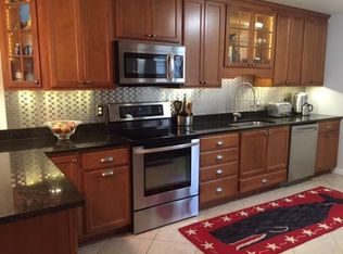 47 Foreside Common Dr #47, Falmouth, ME 04105