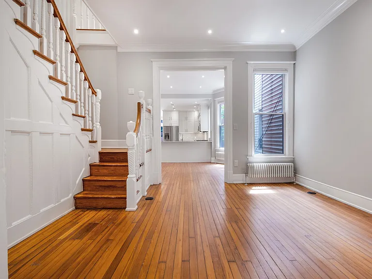 8 R St NW #6 — Photo 23