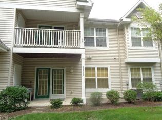 22540 Lenox Dr #414, Fairview Park, OH 44126