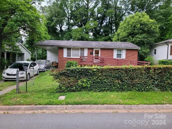 2709 Ravencroft Dr, Charlotte, NC 28208