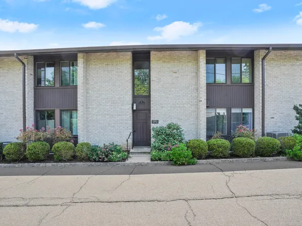 77 Courtland Avenue #5, Stamford, CT 06902