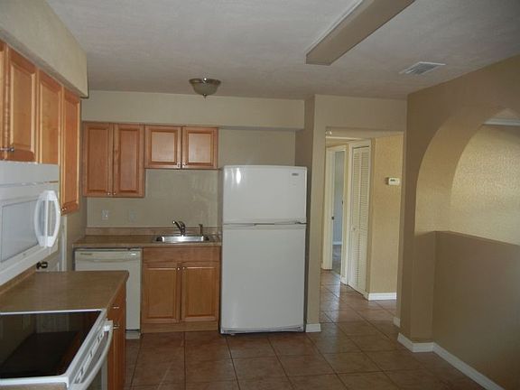 4th image of 3400 71st St N