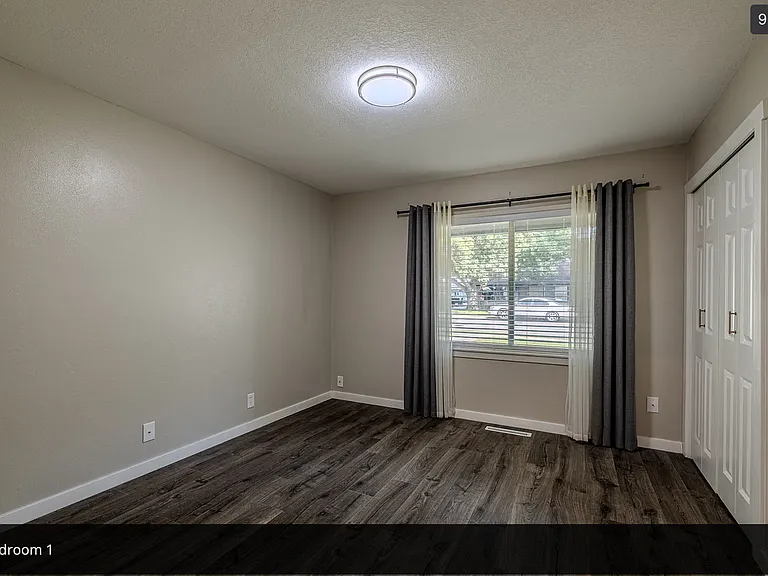 1237 Montana St — Photo 9