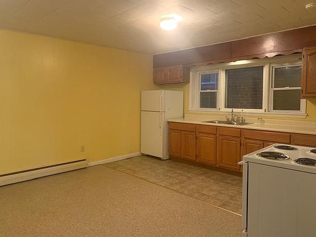 2nd image of 157 W High St APT 1