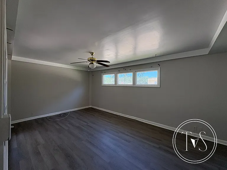 524 Arnall Dr — Photo 5