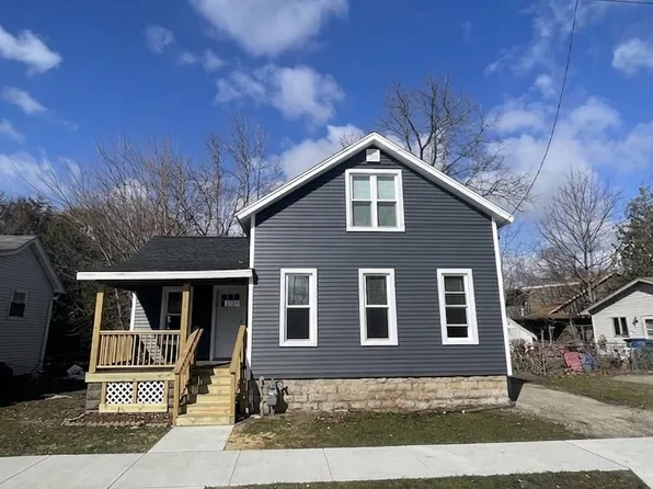 619 Grand St, Oshkosh, WI 54901