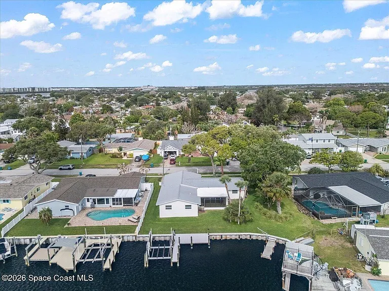 540 Albatross St — Photo 35