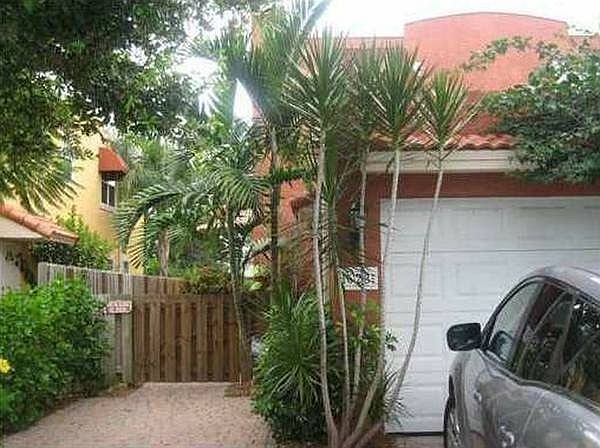 1st image of 628 NW 2nd Ave