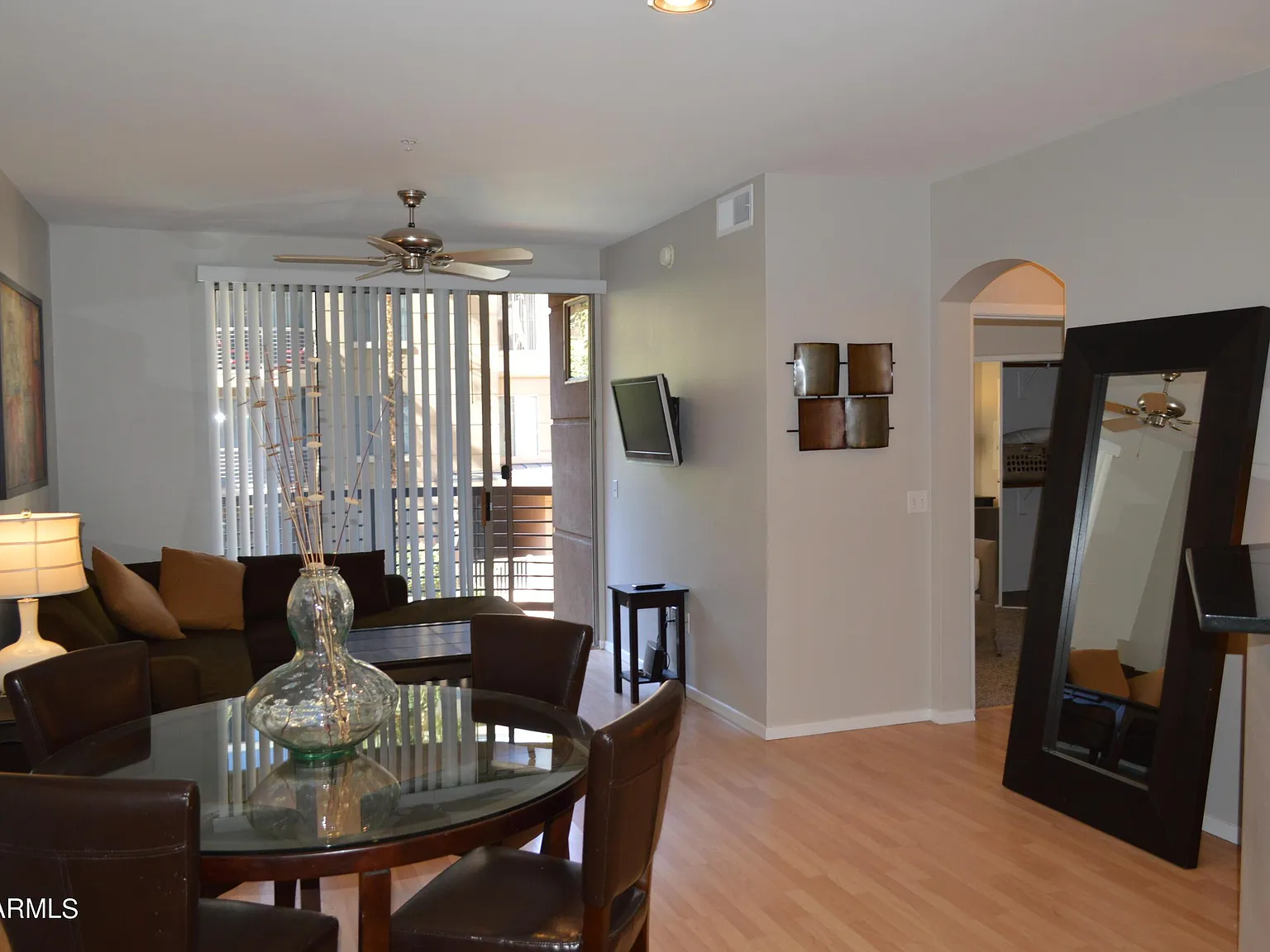 2 bed, 2.0 bath, 935 sqft, $2,500 — Photo 1