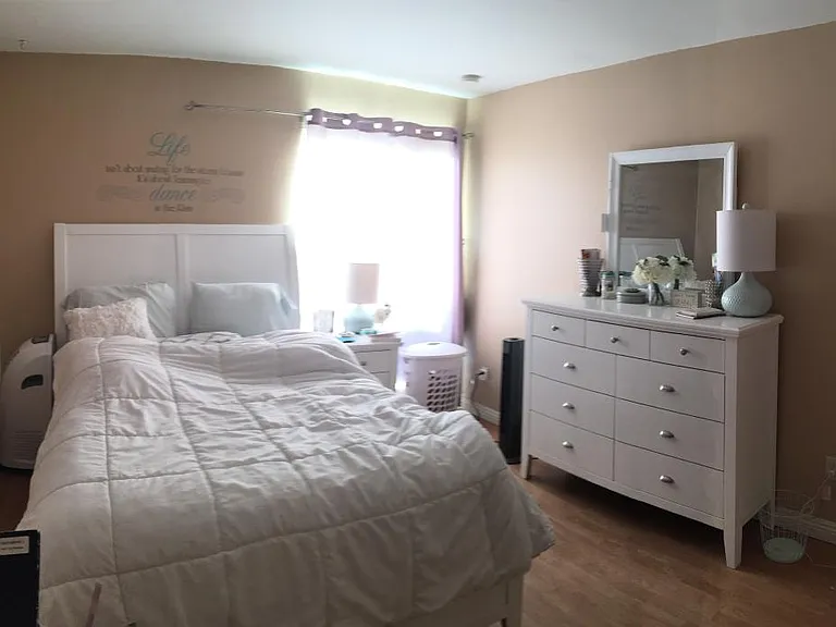 Master Bedroom (1)