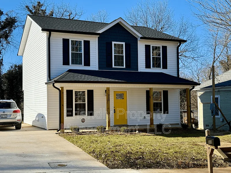 3 bed, 2.5 bath, 1512 sqft, $1,695 — Photo 1