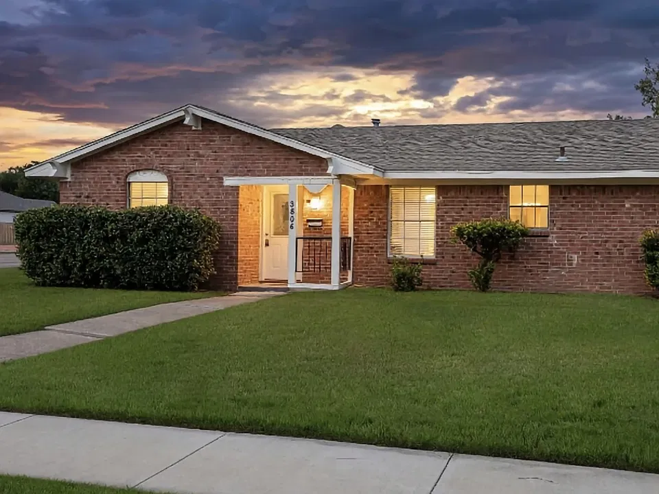 2324 Fulton Dr