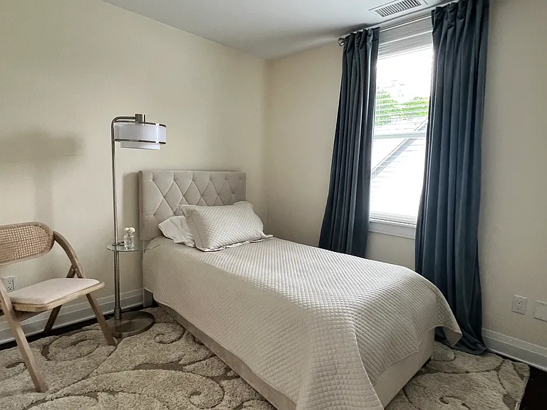 60 Oak Ridge St #3N — Photo 8