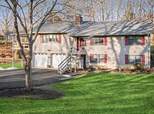 1545 Woodcliff Dr, Mattituck, NY 11952