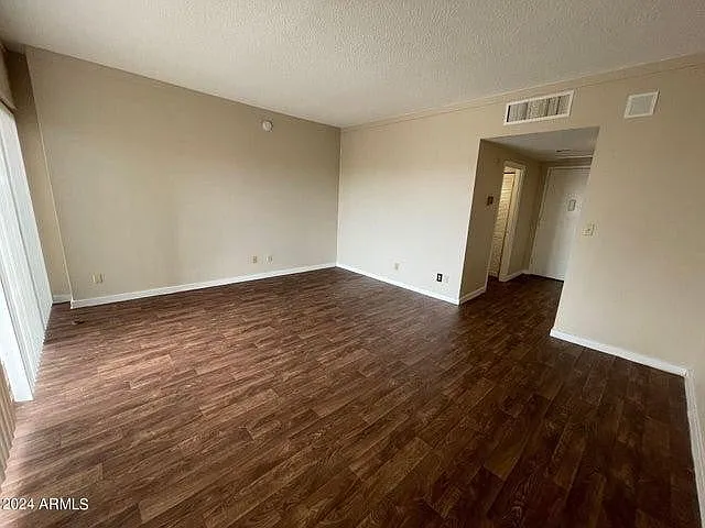 Building Photo - 4750 N Central Ave #4S
