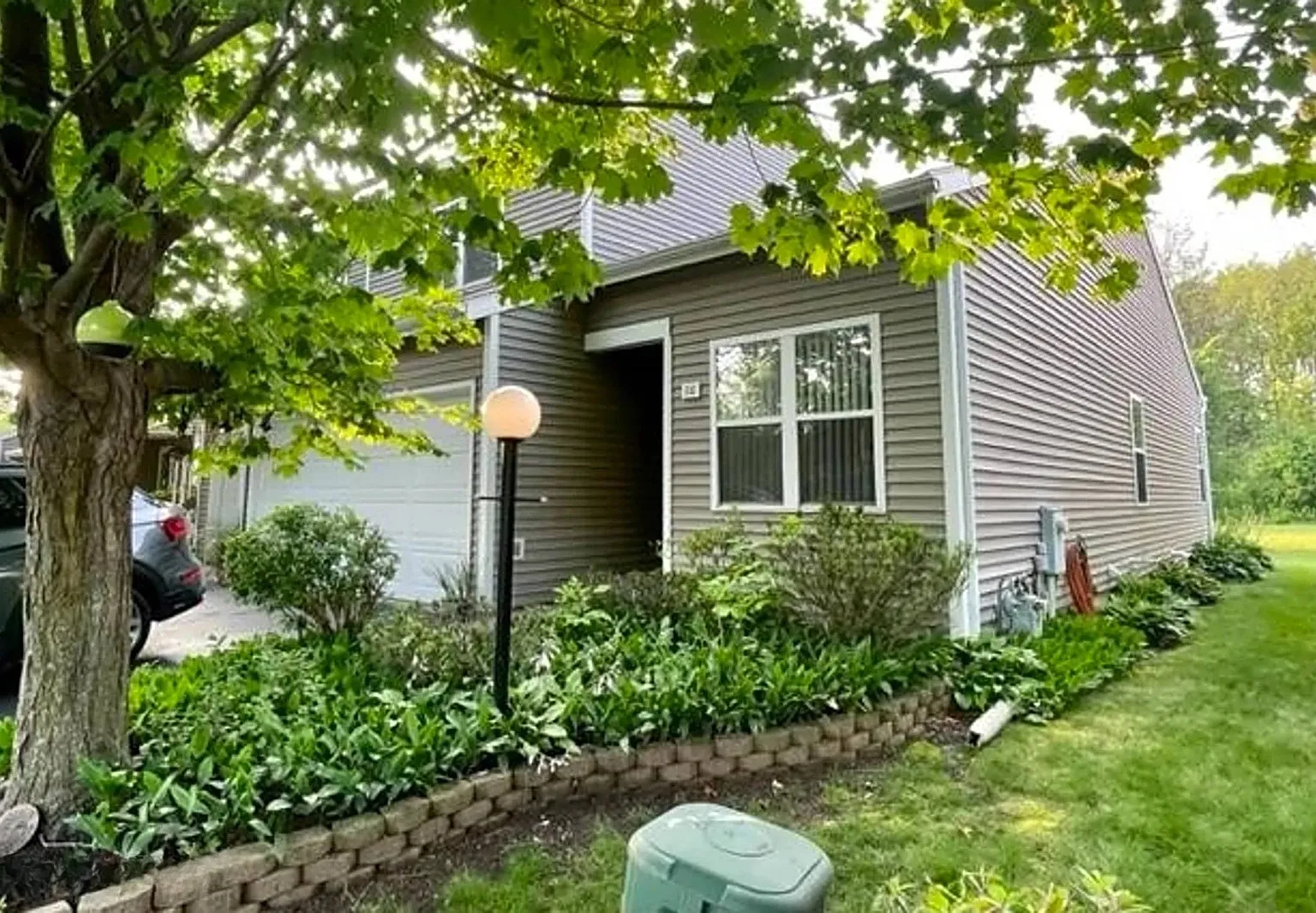 2 bed, 1670 sqft, $2,600 — Photo 3