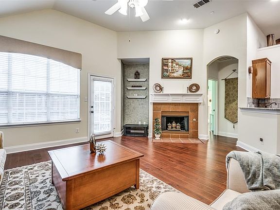 3rd image of 8326 Richmond Ct