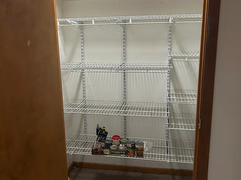 332 Goundry St #2R — Photo 9