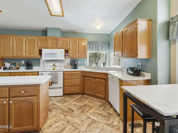 3700 S TOMAHAWK Road #23, Apache Junction, AZ 85119
