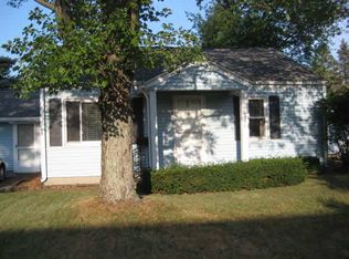 10956 Maple St, Temperance, MI 48182