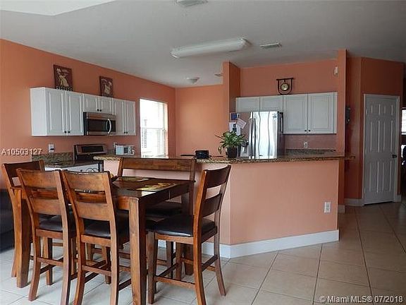 4th image of 3985 NE 15th St