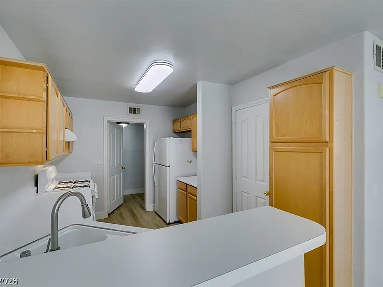 199 Oro Canyon St — Photo 18