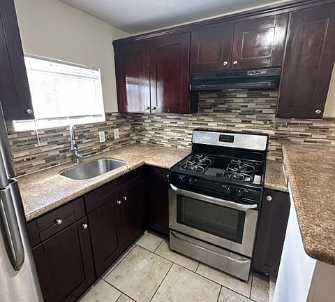 3rd image of 2936 Leonard St #A