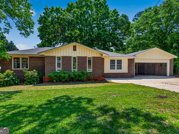 121 N Chilton Cres, Lagrange, GA 30240