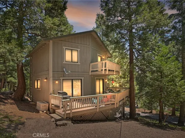 305 Cedarbrook Dr, Twin Peaks, CA 92391