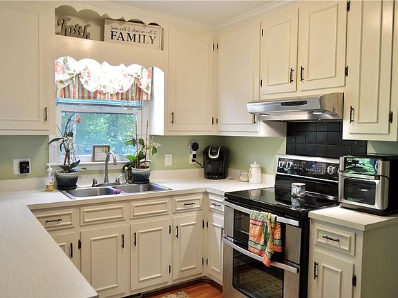 5th image of 1535 Bentwood Dr