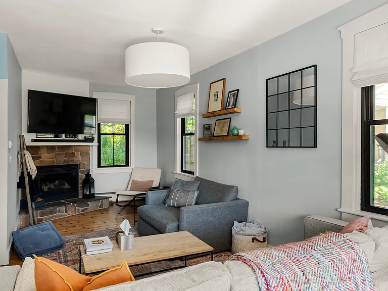6090 Lemon St — Photo 6