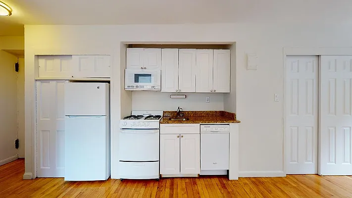 Rented by Bond New York | media 5