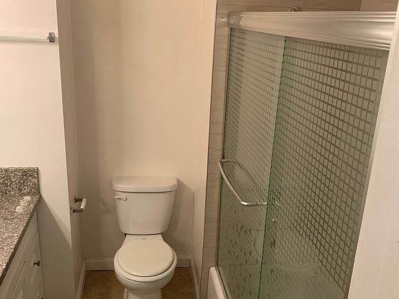 4th image of 617 N Orange Dr APT 109