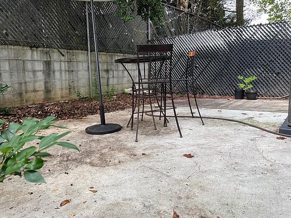 5th image of 3706 E North St APT H5