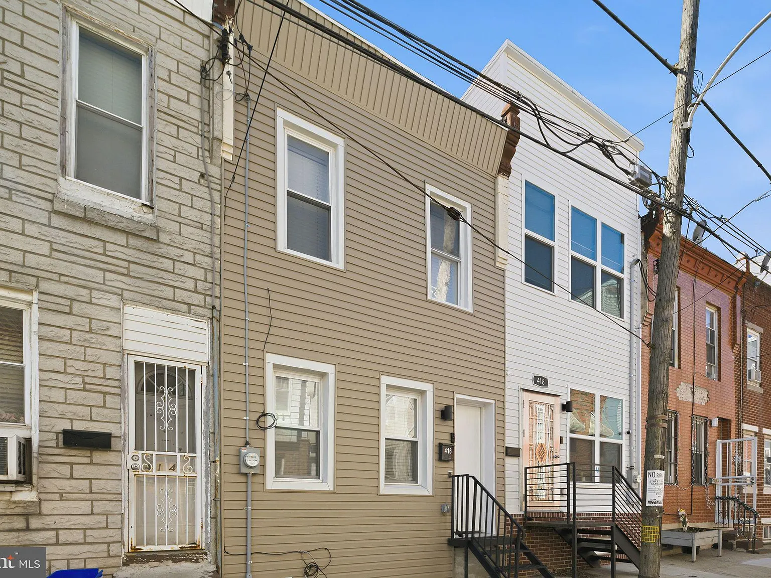 2 bed, 2.5 bath, 1052 sqft, $1,850 — Photo 2