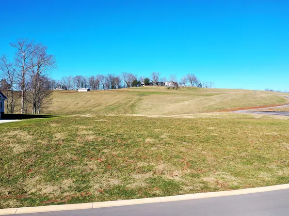 242 Ridgeline Ct, Morristown, TN 37814