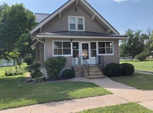 306 Walnut St, Boxholm, IA 50040