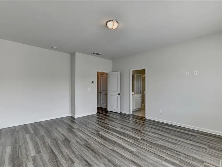 3335 Fall Branch Ln — Photo 32