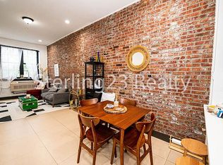 2571 22nd St APT 1, Astoria, NY 11102
