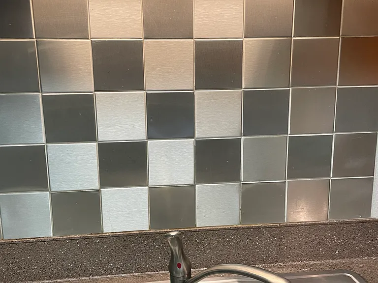 Stainless steel backsplash