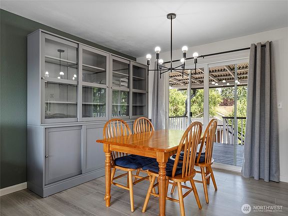 4th image of 17301 6th Avenue E